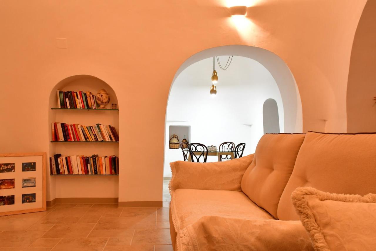 I Trulli Del Fattore Locorotondo Dış mekan fotoğraf